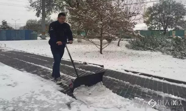 雪弗板是阻燃材料嗎_弗龍板 雪弗板_雪弗板是pvc板嗎